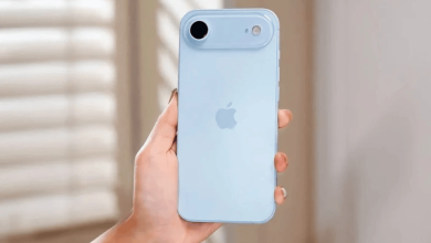 آيفون 17 Air النحيف جدًا بلون الأزرق السماوي – مواصفات، مميزات، وسعر الهاتف الجديد من آبل