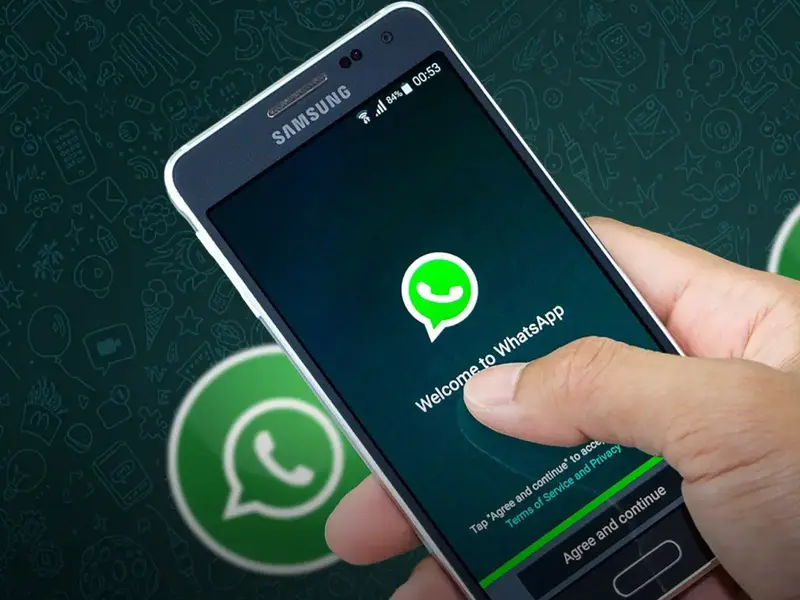 تطبيقة الواتساب في الايفون