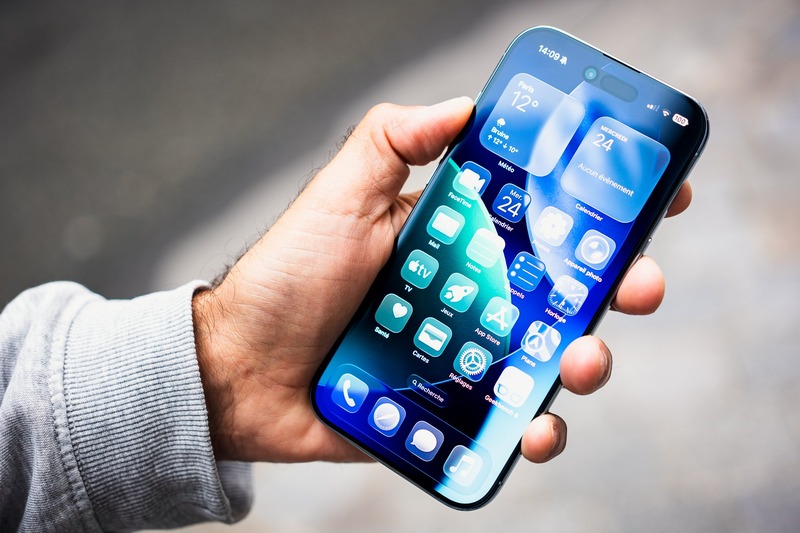 ايفون 17 من آبل