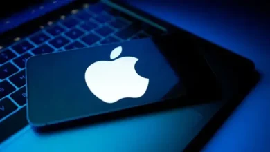 شعار شركة ابل على هاتف ايفون