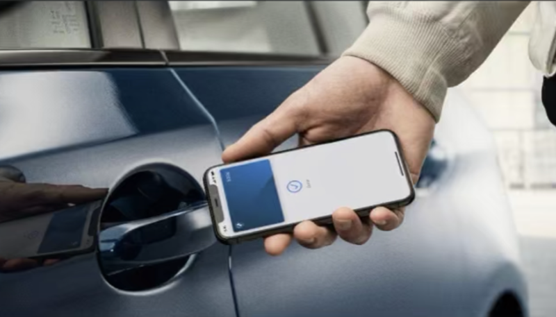 ميزة مفتاح السيارة الرقمي Car Key