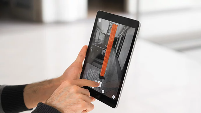 قياس المسافات والتصميم الداخلي باستخدام الواقع المعزز (AR)