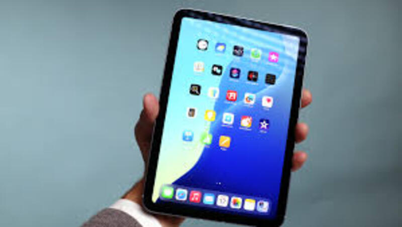 iPad mini بشاشة OLED