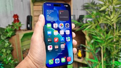 أبل لا تتخلى عن أجهزة آيفون القديمة: لماذا عادت التحديثات إلى أنظمة ظنّ الجميع أنها انتهت؟