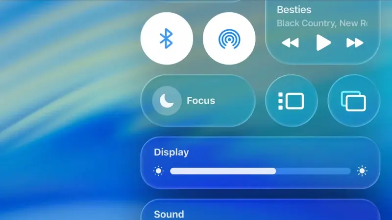 iOS 27 يحافظ على تصميم Liquid Glass