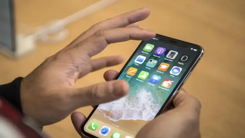 تطبيقات على آيفون تسبّب البطء واستنزاف البطارية